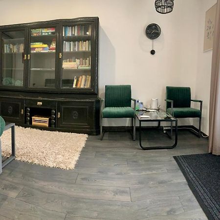 דברצן Dimora Apartman מראה חיצוני תמונה